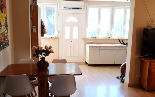 MAS FUMATS –  Apartamento completamente reformado.