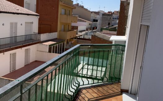 CENTRO- Amplio piso con parking